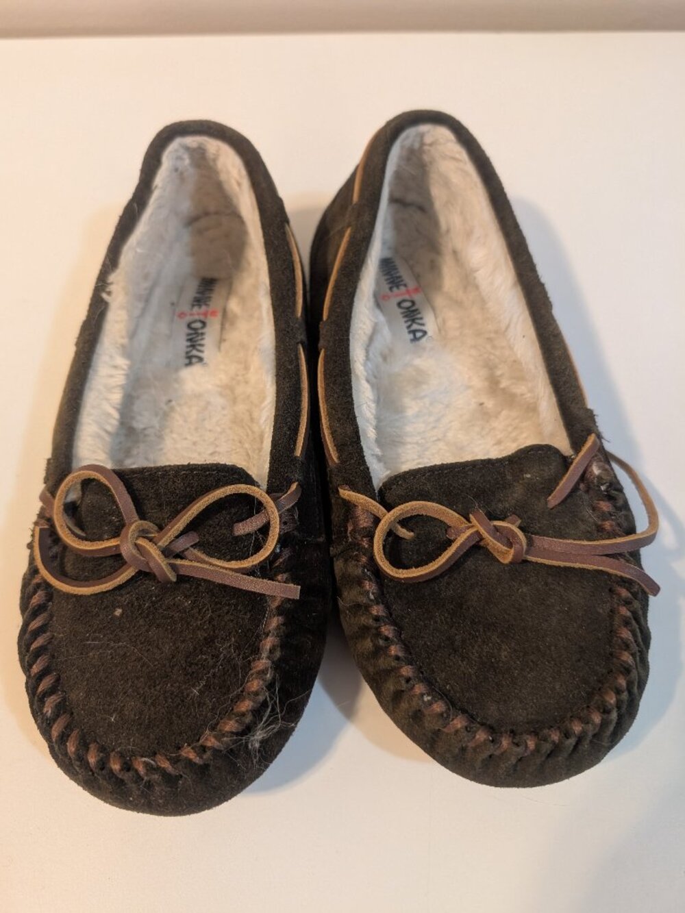 Womens Minnetonka slippers, size 7